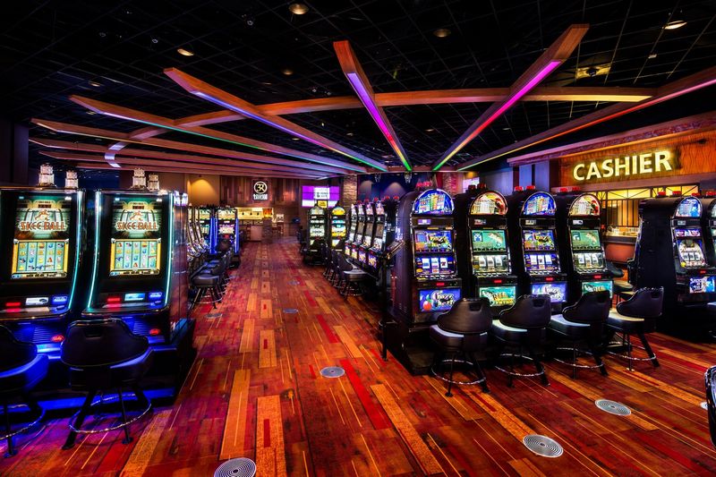 L’expérience live dealer et les communautés de jeu : comment Buzzly transforme le casino en ligne